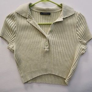 Brandy Melville Collared Button Up Cropped Top